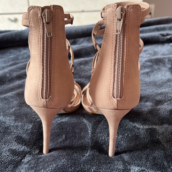 Steve Madden Nude Heels - Picture 3 of 8